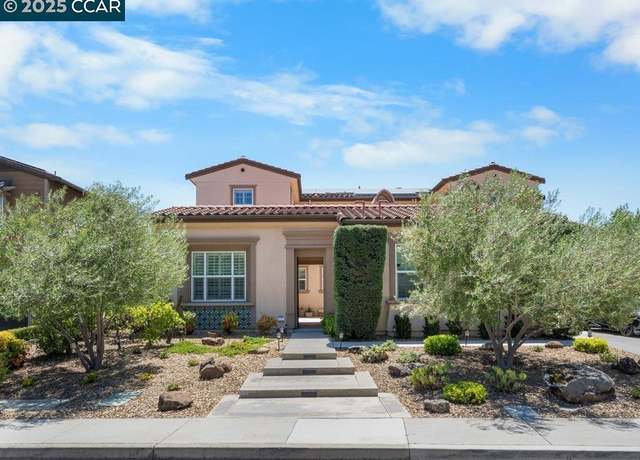 Property at 1927 Vintage Cir, Brentwood, CA 94513, 5 beds, 4.5 baths
