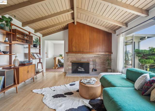 Property at 8499 Aster Ave, Oakland, CA 94605, 3 beds, 2.5 baths