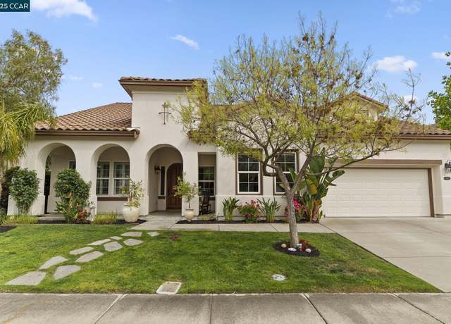 Property at 960 Maplegate Ct, Concord, CA 94521, 5 beds, 3.5 baths