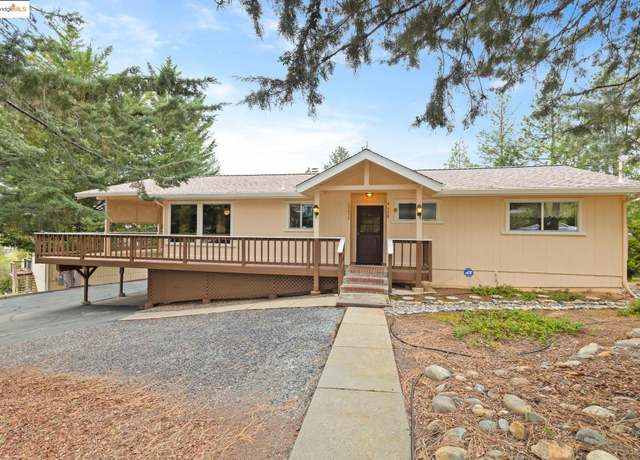 Property at 12632 Cresthaven Dr, Groveland, CA 95321, 3 beds, 2 baths