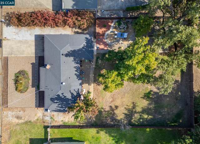 Property at 3301 Sacramento Dr, Redding, CA 96001, 3 beds, 1.5 baths