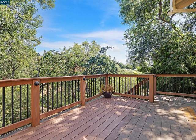 Property at 14 Saint Louis Ln, Pleasant Hill, CA 94523, 3 beds, 2.5 baths