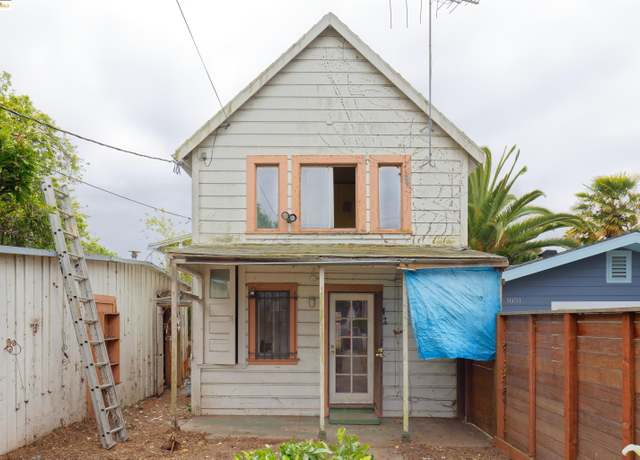 Property at 1029 57th St, Oakland, CA 94608, 2 beds, 1 bath