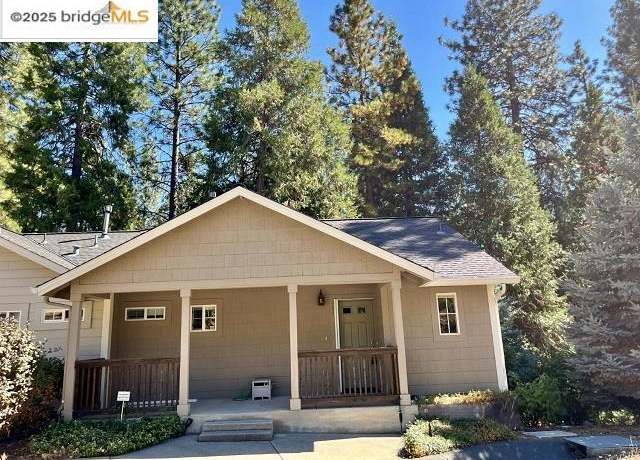 Property at 311 Fairway Village Ct, Murphys, CA 95247, 3 beds, 2.5 baths