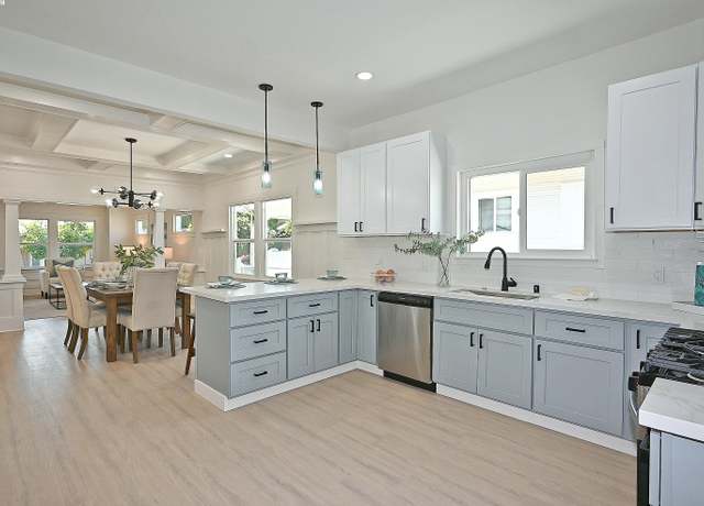 Property at 3914 Aqua Vista St, Oakland, CA 94601, 6 beds, 4 baths
