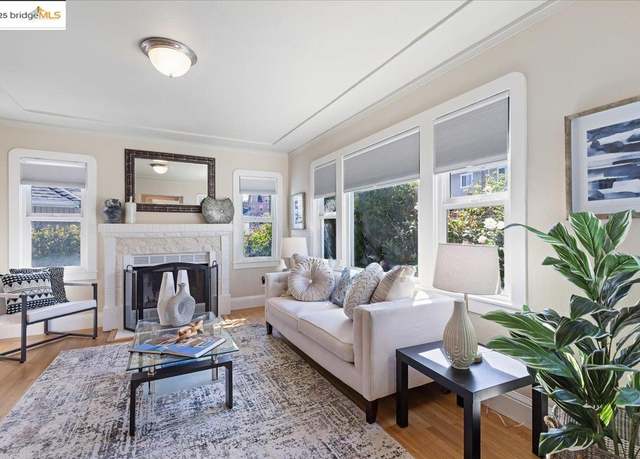 Property at 2256 48th Ave, Oakland, CA 94601, 2 beds, 1 bath