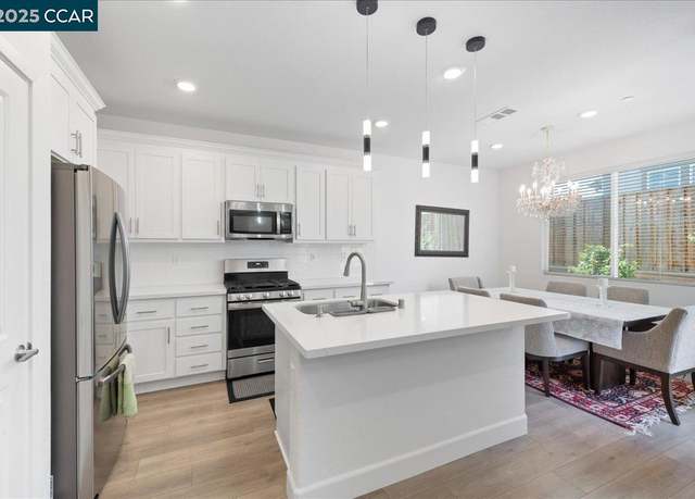 Property at 300 Hideaway Ln, Pittsburg, CA 94565, 4 beds, 3 baths