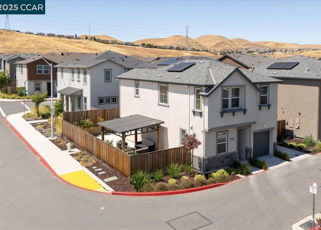 Property at 300 Hideaway Ln, Pittsburg, CA 94565, 4 beds, 3 baths