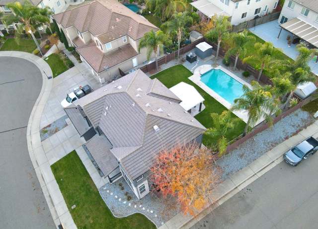 Property at 556 Sherborne Ct, Galt, CA 95632, 4 beds, 3 baths