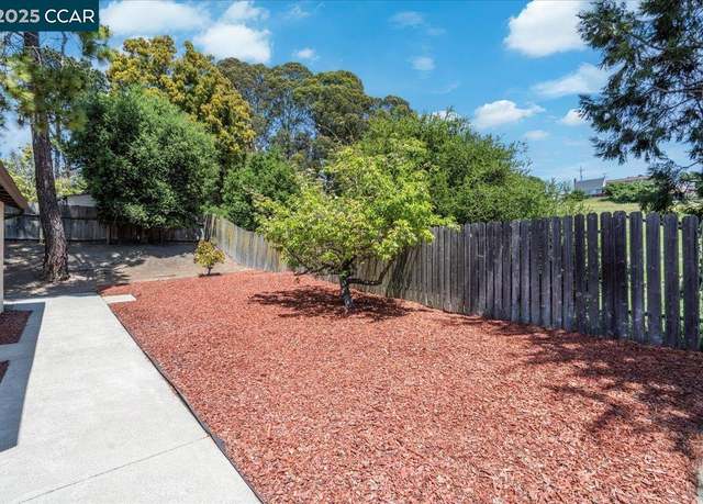 Property at 1144 Parkridge Dr, Richmond, CA 94803, 3 beds, 2 baths