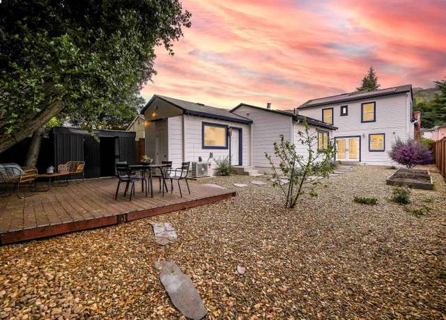 Property at 7555 Circle Hill Dr, Oakland, CA 94605, 4 beds, 3 baths