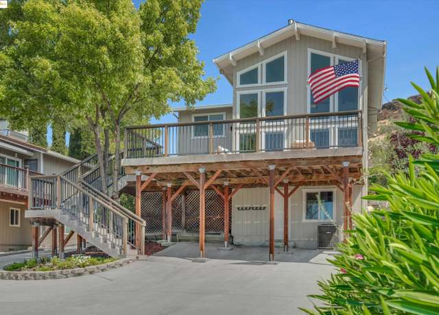 Property at 711 Poker Flat Rd, Copperopolis, CA 95228, 3 beds, 2.5 baths