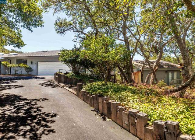 Property at 2640 Ernest Pl, Cambria, CA 93428, 3 beds, 3 baths