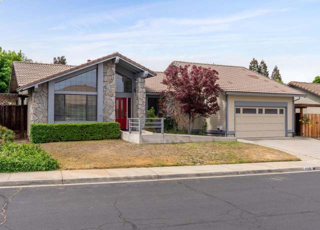 Property at 1116 Vista Point Ln, Concord, CA 94521, 4 beds, 2.5 baths