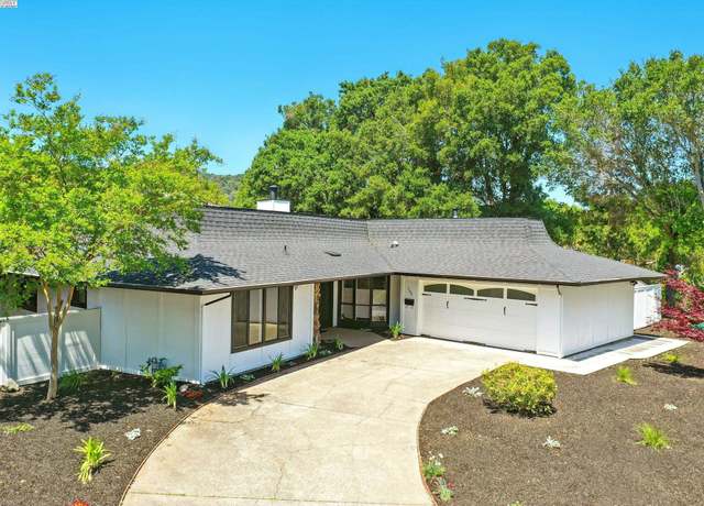 Property at 100 Country Club Dr, Novato, CA 94949, 3 beds, 2.5 baths