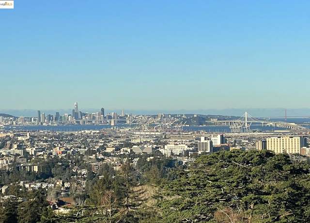 Property at 310 Pacific Ave, Piedmont, CA 94611, 4 beds, 3.5 baths