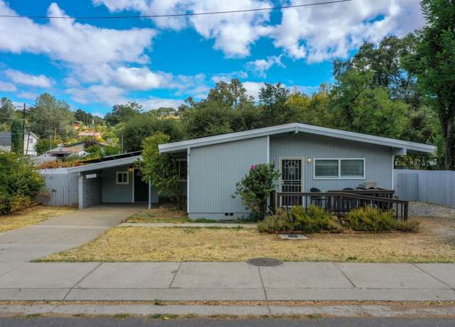 Property at 18189 5th Ave, Jamestown, CA 95327, 5 beds, 3 baths