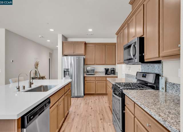 Property at 5487 Canyon Ridge Way, Antioch, CA 94531, 3 beds, 2.5 baths