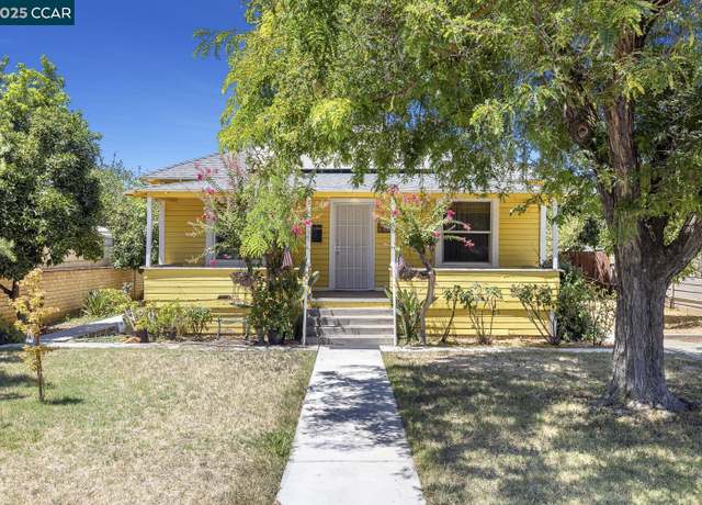 Property at 935 E Yosemite Ave, Madera, CA 93638, 2 beds, 1 bath