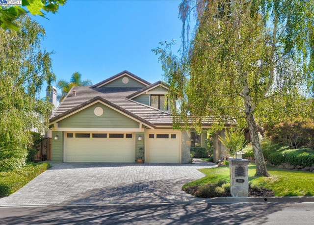 Property at 560 Buttonwood Dr, Danville, CA 94506, 4 beds, 3 baths