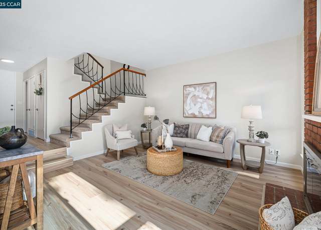 Property at 9 Glen Dr, Fairfax, CA 94930, 4 beds, 2.5 baths