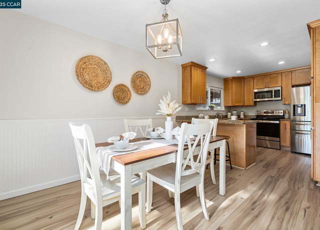 Property at 9 Glen Dr, Fairfax, CA 94930, 4 beds, 2.5 baths