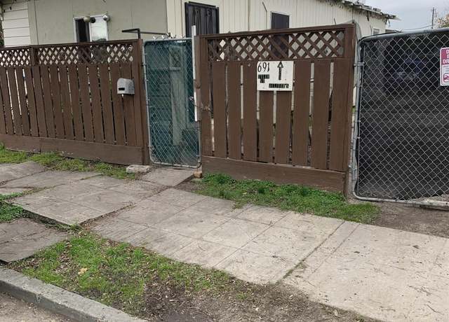 Property at 691 Tyler St, Oakland, CA 94603, 2 beds, 1 bath