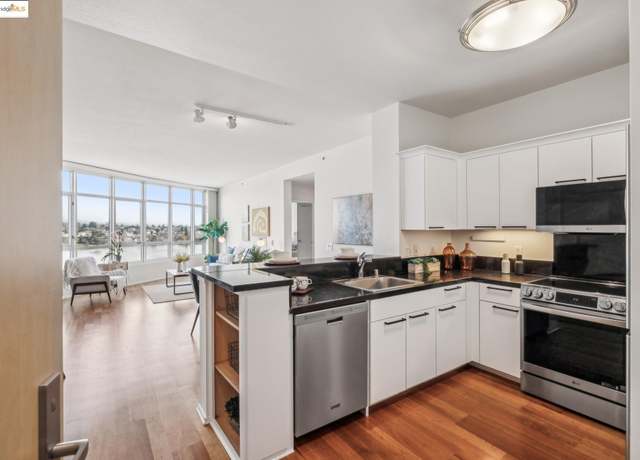 Property at 1 Lakeside Dr #1010, Oakland, CA 94612, 2 beds, 2 baths