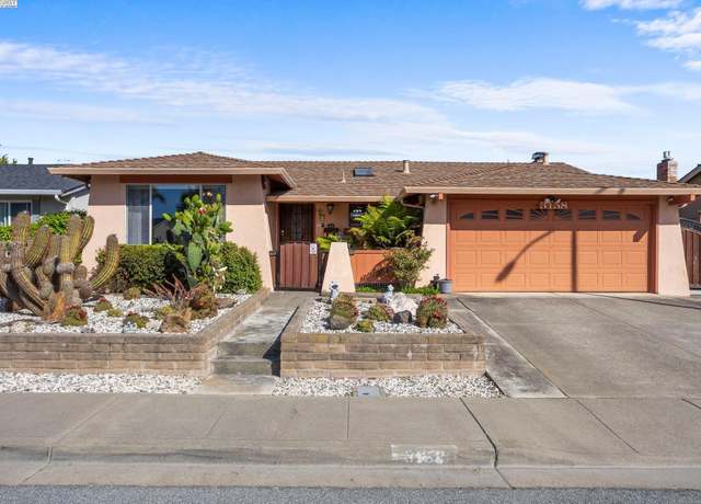 Property at 3158 Warwick Rd, Fremont, CA 94555, 4 beds, 2 baths