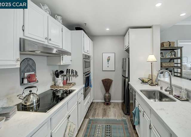 Property at 1840 Tice Crk #2326, Walnut Creek, CA 94595, 1 bed, 2 baths