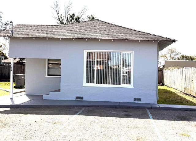 Property at 257 Smalley Ave, Hayward, CA 94541, 2 beds, 1 bath