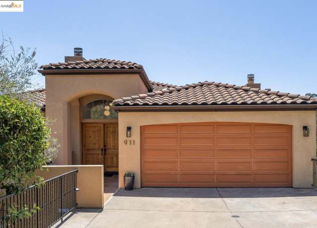 Property at 911 Aquarius Way, Oakland, CA 94611, 5 beds, 3.5 baths