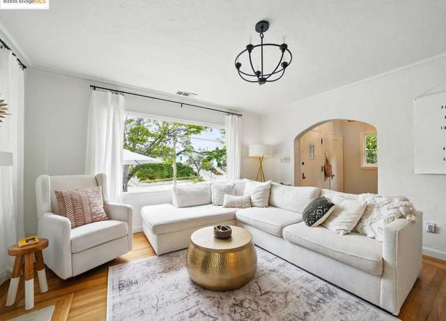 Property at 3712 Maple Ave, Oakland, CA 94602, 3 beds, 2 baths
