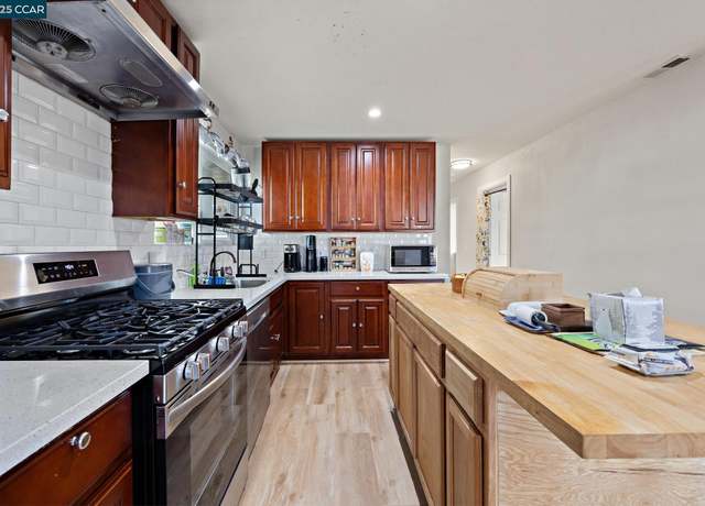 Property at 7447 Lockwood St, Oakland, CA 94621, 3 beds, 2 baths