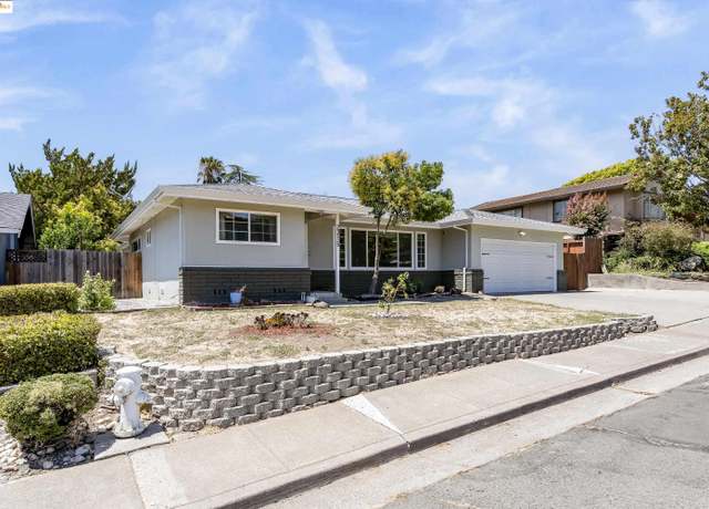 Property at 2215 Cunningham Dr, Fairfield, CA 94533, 4 beds, 2 baths