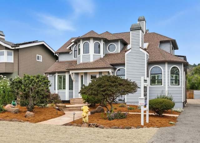 Property at 71 Alameda Ave, Half Moon Bay, CA 94019, 3 beds, 3 baths