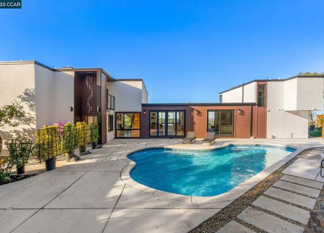 Property at 7 My Rd, Lafayette, CA 94549, 5 beds, 4.5 baths