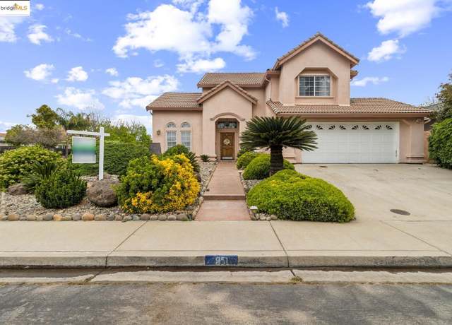 Property at 851 Whispering Pines Dr, Turlock, CA 95382, 4 beds, 3 baths