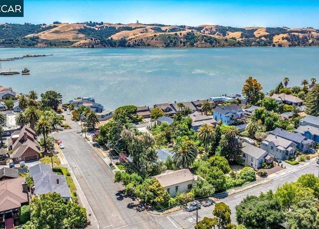 Property at 735 W 2nd St, Benicia, CA 94510, 10 beds, 5 baths
