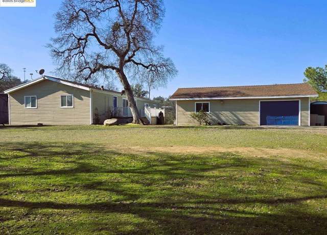 Property at 5754 Lozano St, La Grange, CA 95311, 3 beds, 3 baths