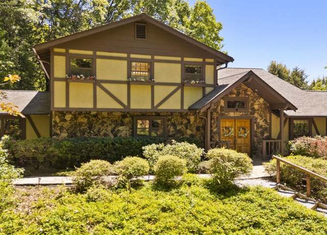 Property at 23451 Lakewood Dr, Twain Harte, CA 95383, 3 beds, 3 baths
