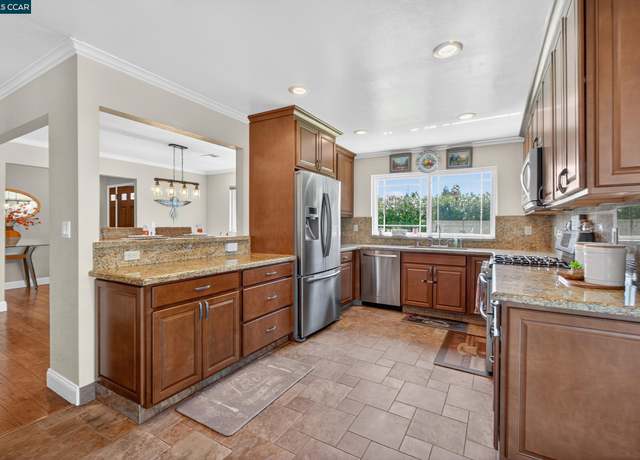Property at 1827 Leo Ln, Concord, CA 94521, 4 beds, 2 baths