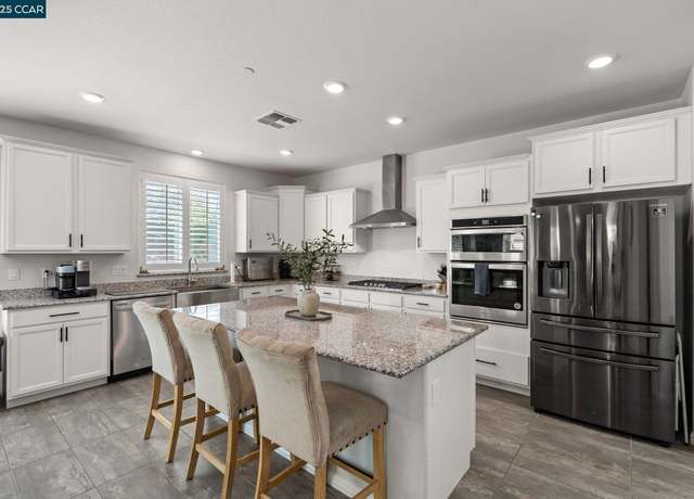 Property at 158 Wooley Creek Way, Brentwood, CA 94513, 3 beds, 2.5 baths
