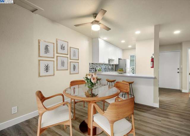Property at 1001 Murrieta Blvd #4, Livermore, CA 94550, 2 beds, 1.5 baths