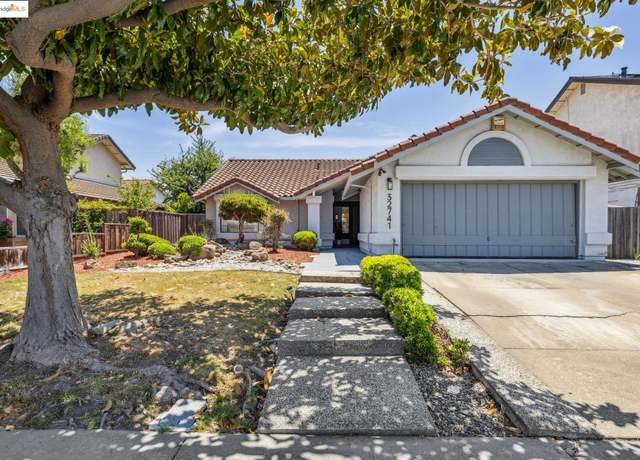Property at 32741 Regents Blvd, Union City, CA 94587, 3 beds, 2 baths