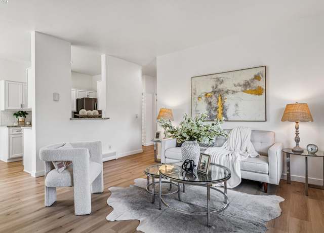 Property at 207 Bayside Ct, Richmond, CA 94804, 2 beds, 2 baths