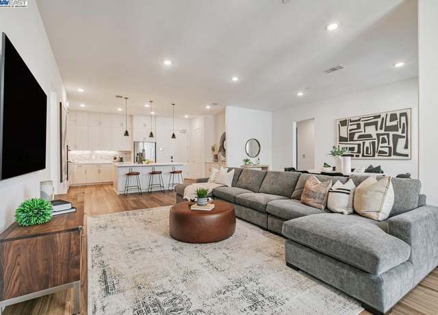 Property at 2359 Halogen Cmn #209, Fremont, CA 94539, 3 beds, 3 baths
