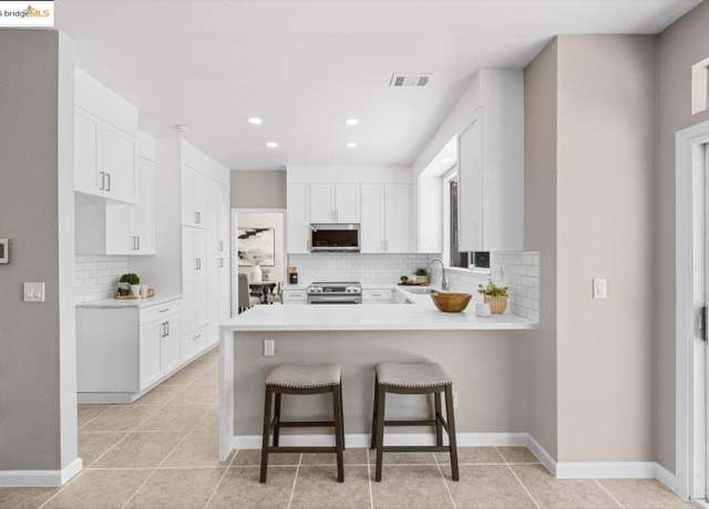 Property at 14 Cotati Ct, Oakley, CA 94561, 4 beds, 2.5 baths