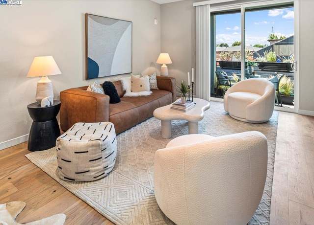 Property at 1726 17th St, Oakland, CA 94607, 3 beds, 3 baths