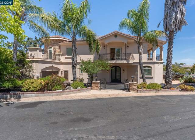 Property at 131 Montecito Cres, Walnut Creek, CA 94597, 5 beds, 5 baths